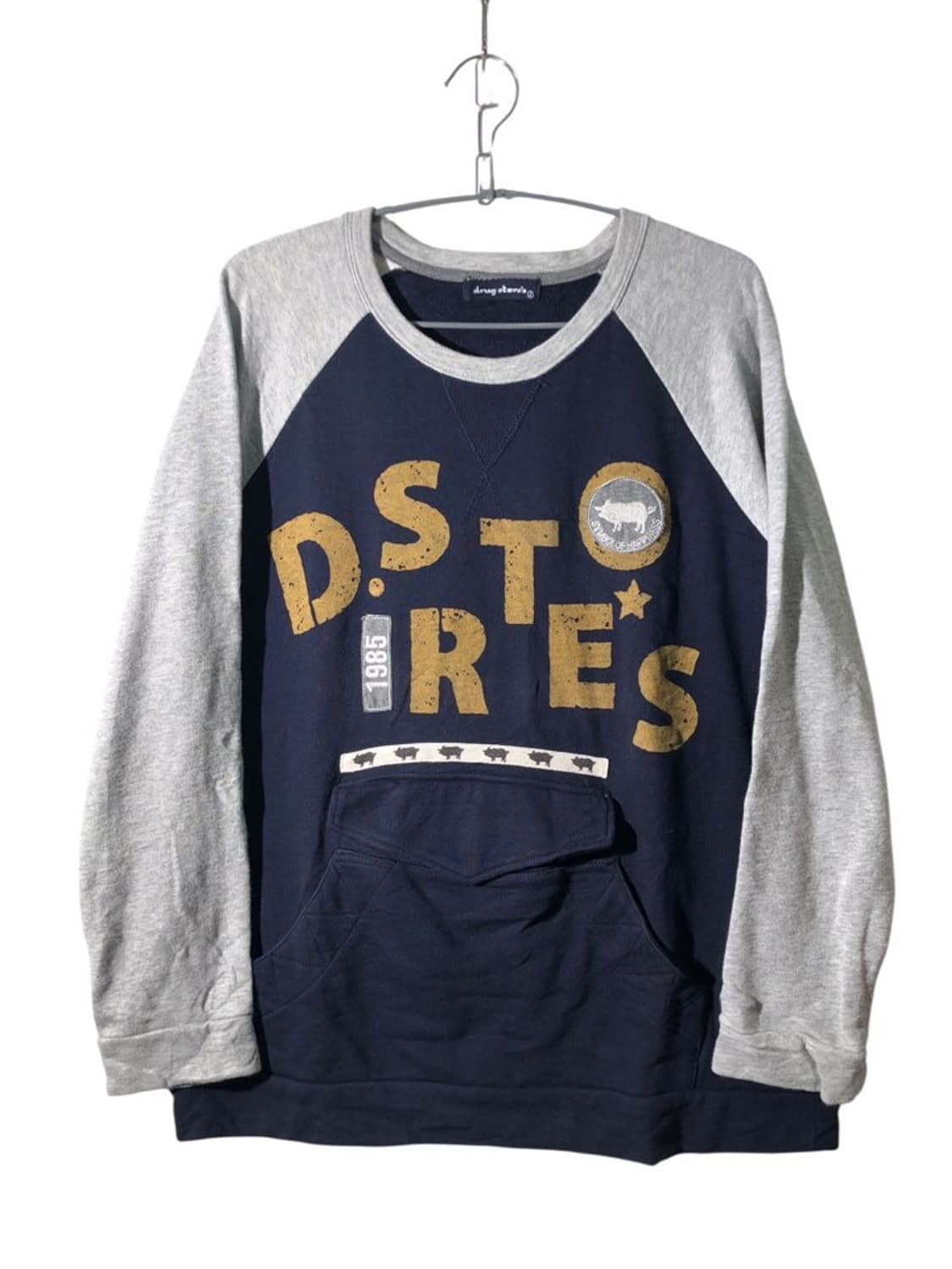 drug stores 래글런 맨투맨 상품이미지1