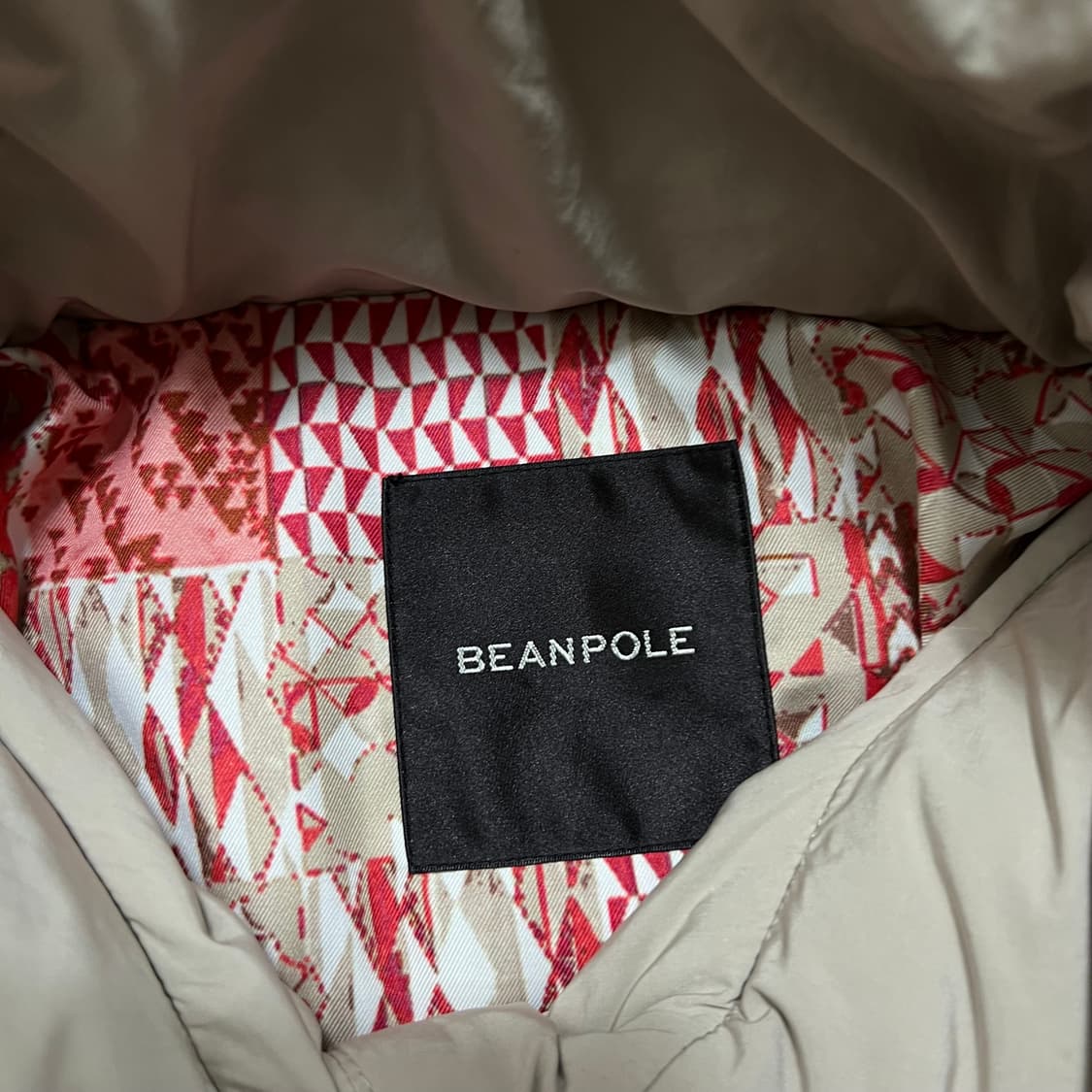 빈폴 여성 프리미엄 구스다운 미디엄 패딩 점퍼 [라이트 베이지] M/95 상품이미지4