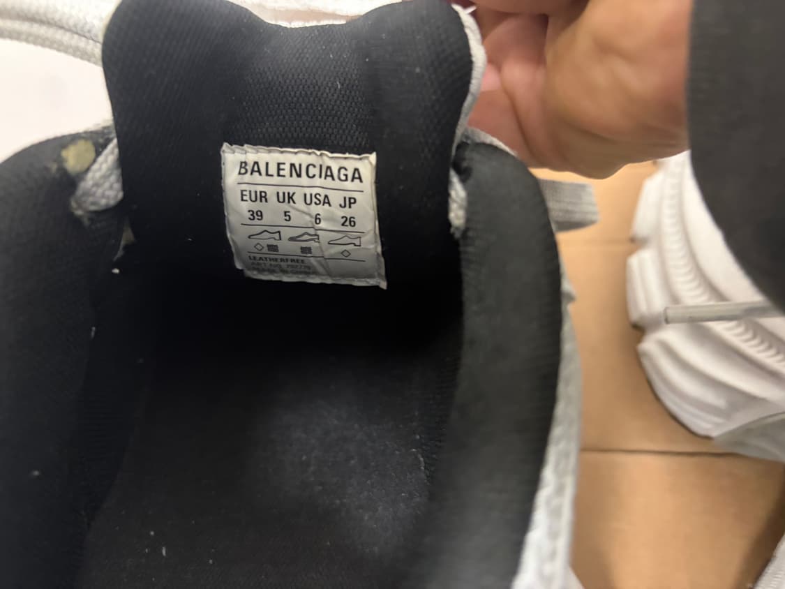 발렌시아가 10xl 39 팔아요 상품이미지2