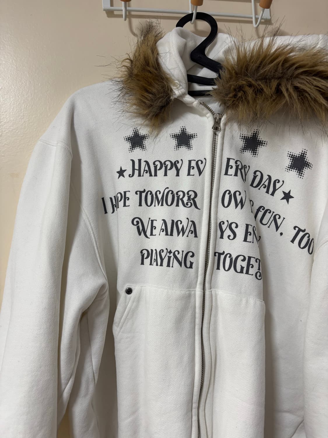 러브이즈트루 레터 후드집업(퍼 탈부착) 화이트 상품이미지4