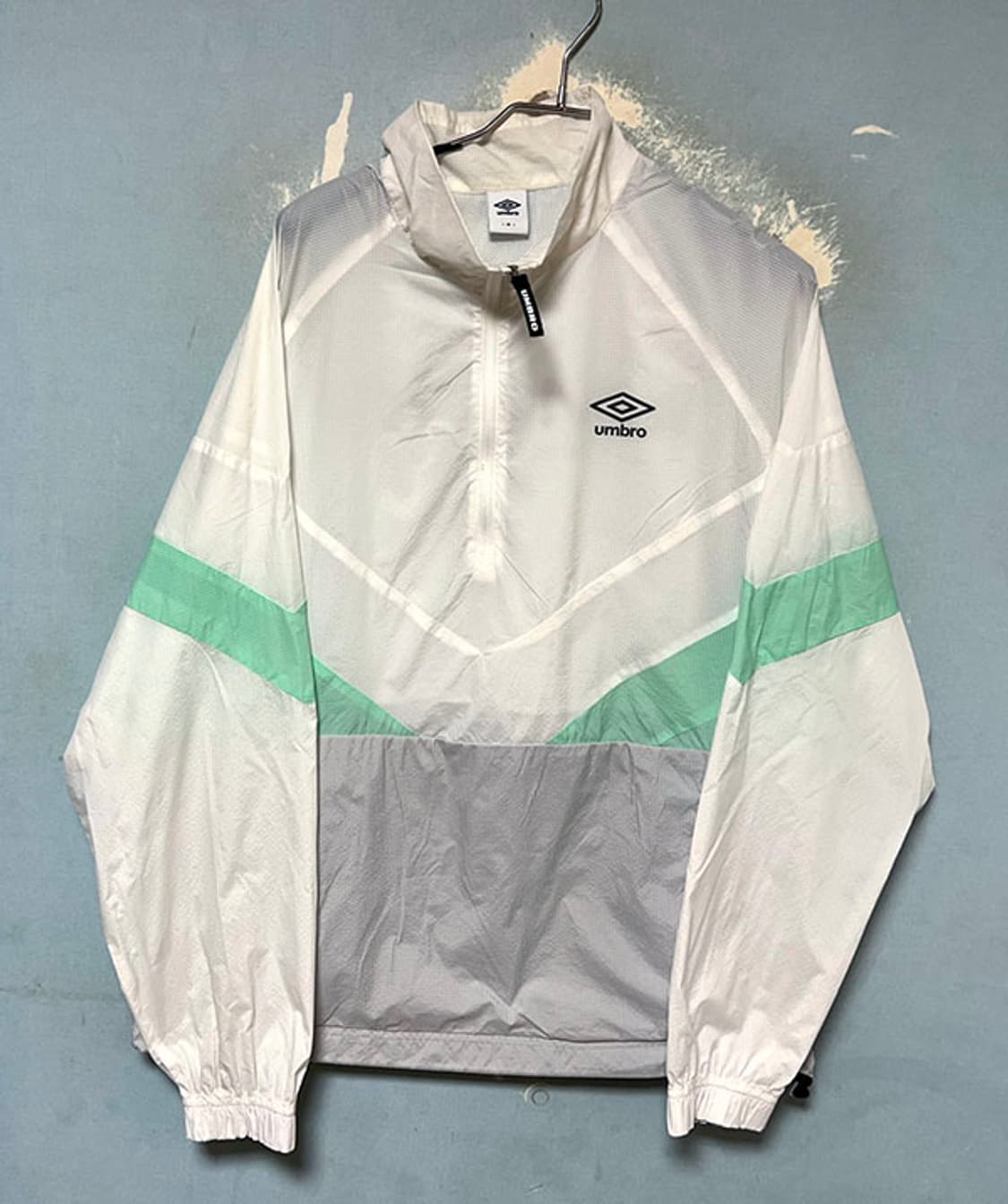 umbro 엄브로 플라이트 립스탑 경량 아노락 여름점퍼 M 95-100 상품이미지1