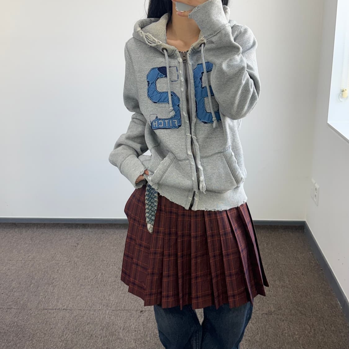 Abercrombie 아베크롬비 그런지 로고 그레이 후드집업 상품이미지2