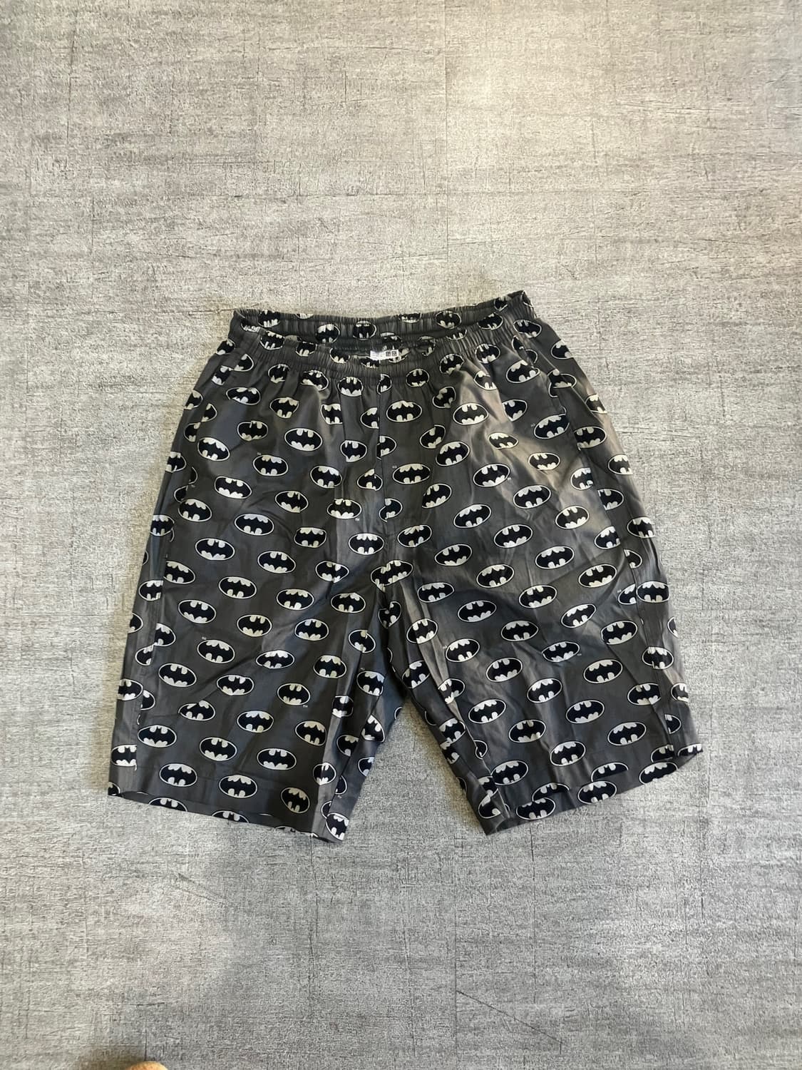 Uniqlo 유니클로x베트맨 올드스쿨스트릿 하프팬츠 반바지 상품이미지1