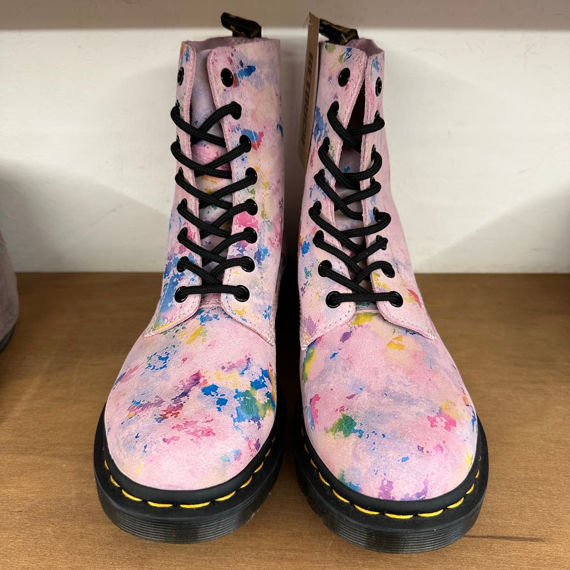 닥터마틴 1460 부츠 ‘핑크 레인보우’ 상품이미지2