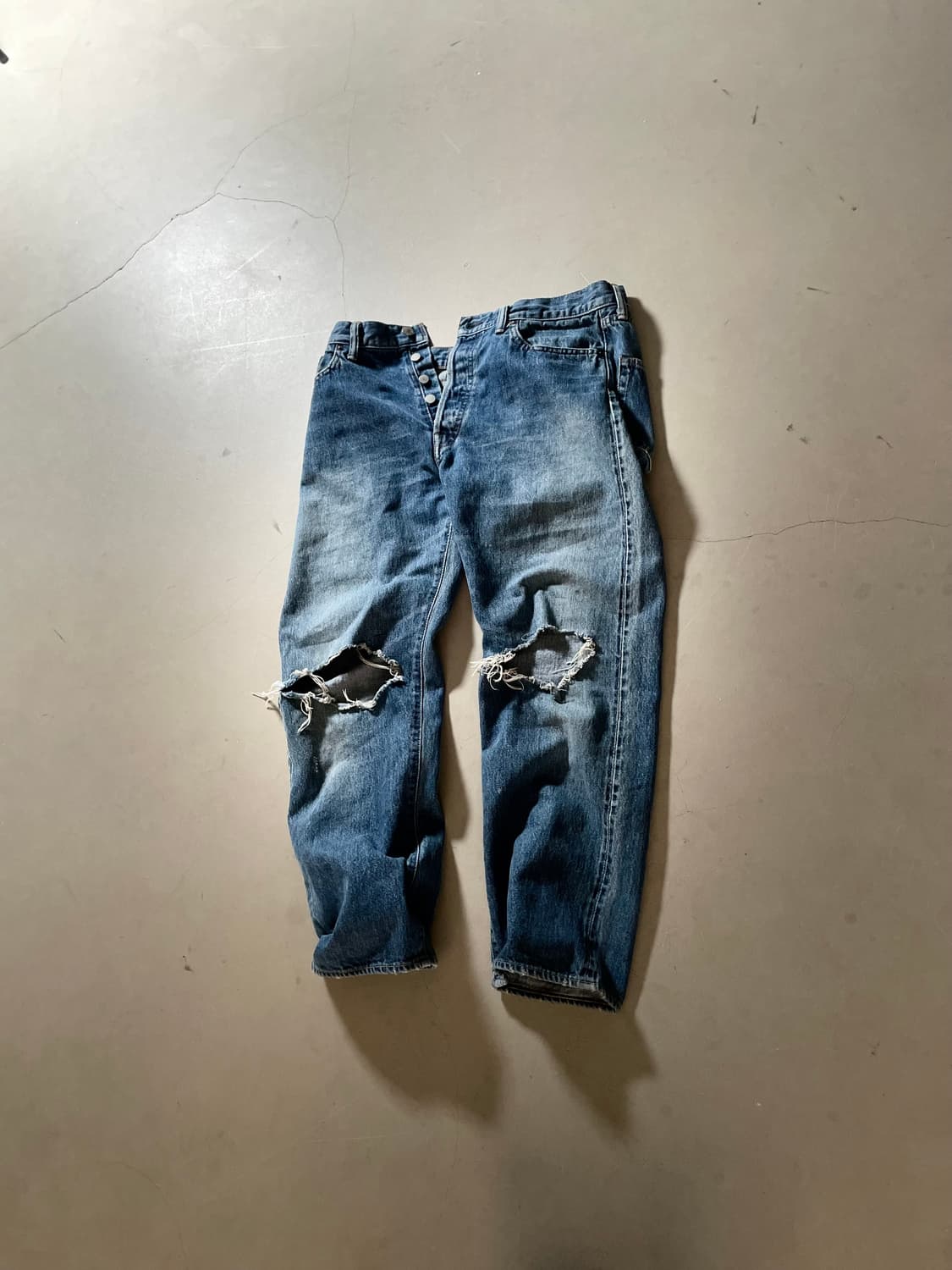 언유즈드  Distressed Denim Pants 상품이미지1