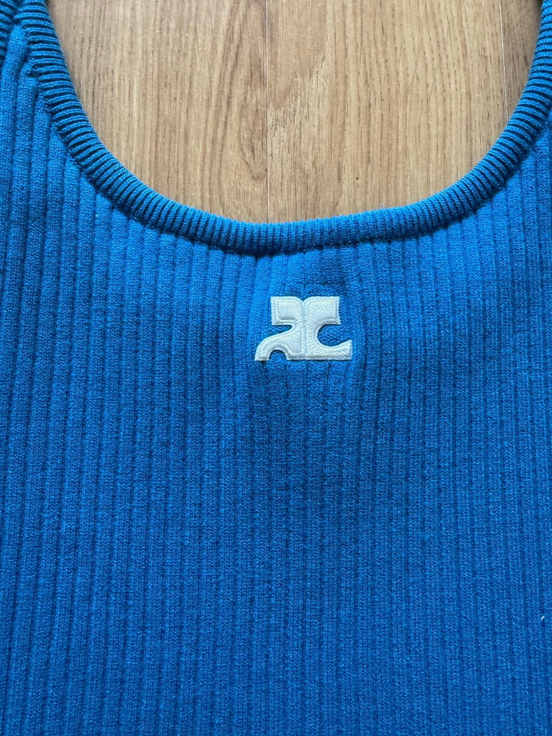 꾸레쥬 블루 골지 니트 슬리브리스 탑 나시 거의 새거 (55-66) 상품이미지2