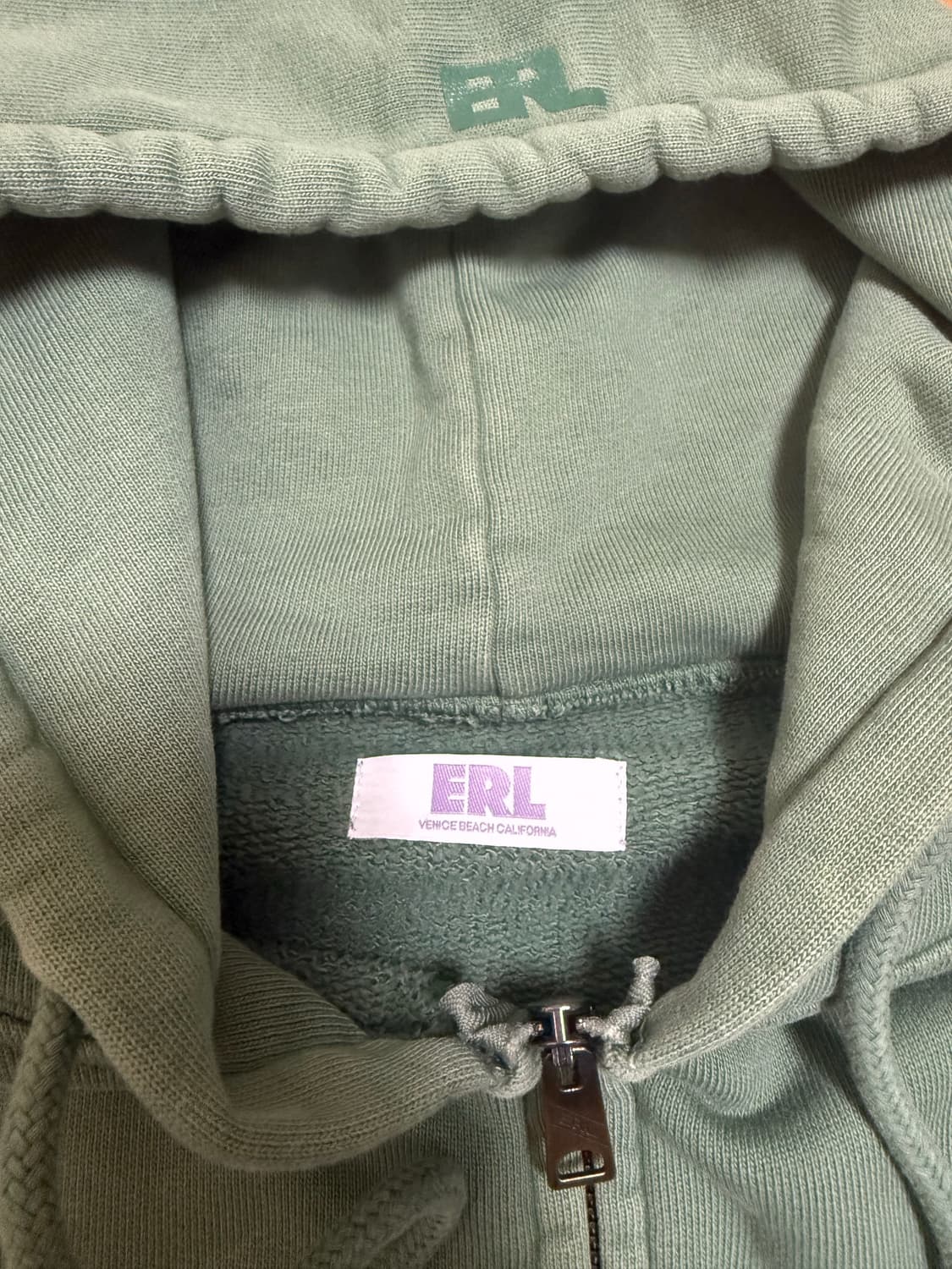 ERL 크롭 후드집업 그린 상품이미지3