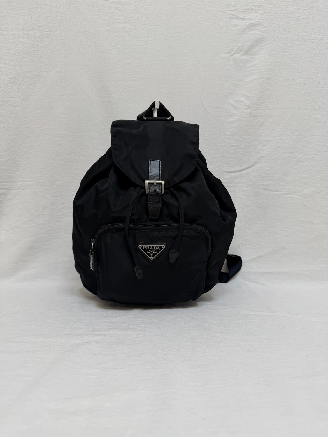 정품 프라다 포코노 나일론 원포켓 백팩 미디움 블랙 상품이미지2