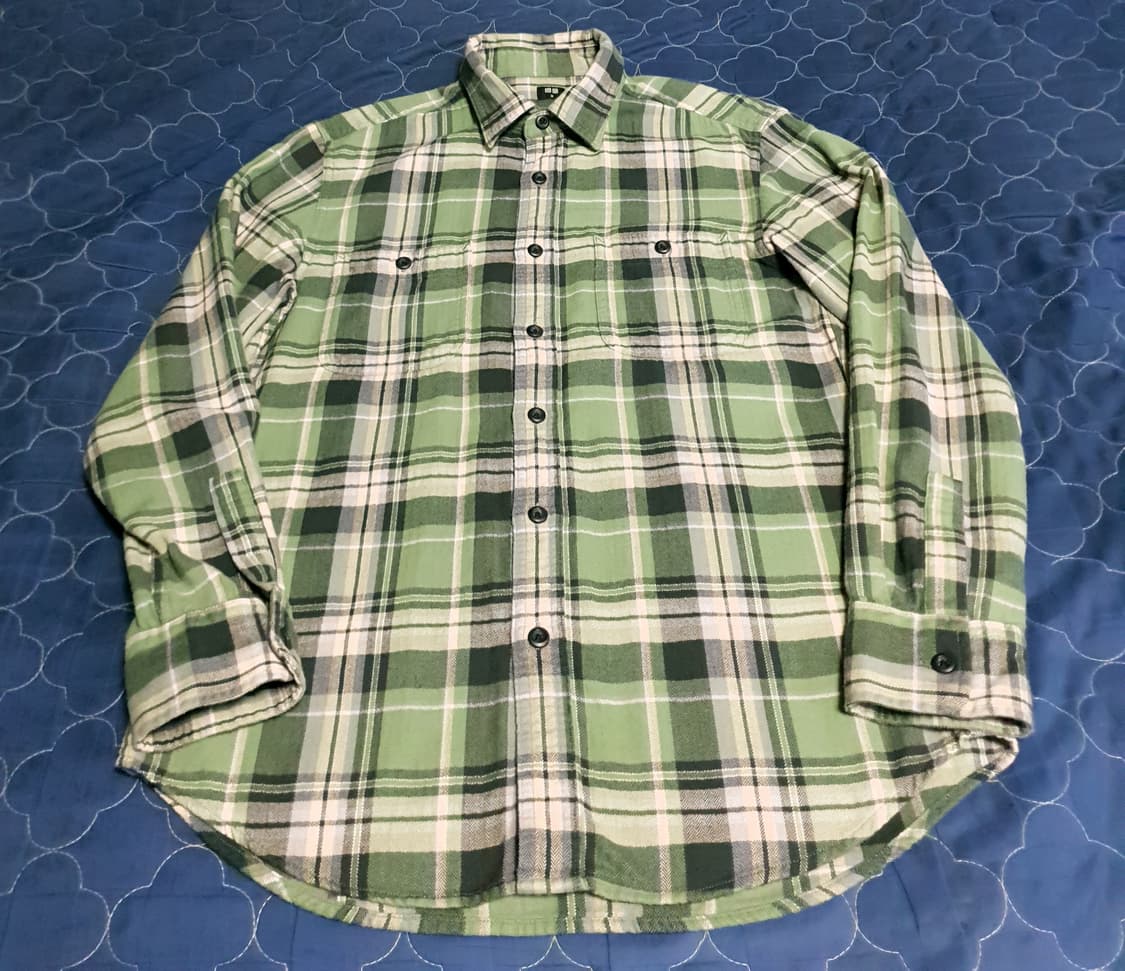 유니클로 플란넬 더블포켓 코튼 긴팔셔츠 포레스트 그린 (M) 상품이미지1