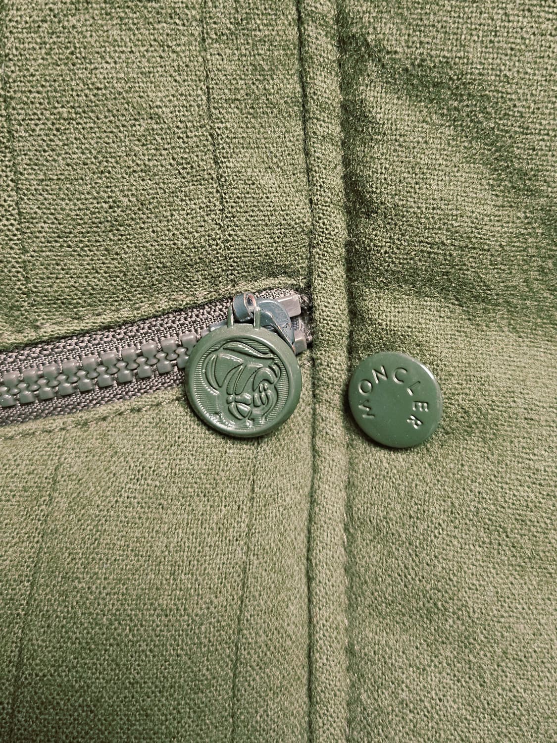 (정가150만원대)몽클레어 여성 클래식 숏 거위털 패딩 44~55 상품이미지9