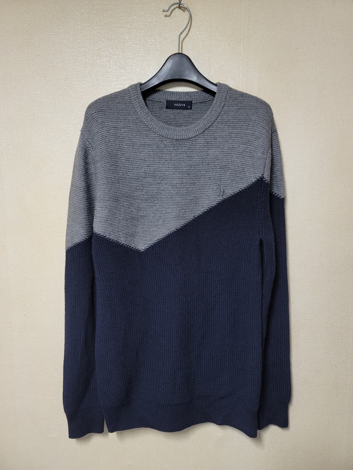 헤지스 컬러블럭 니트 상품이미지1