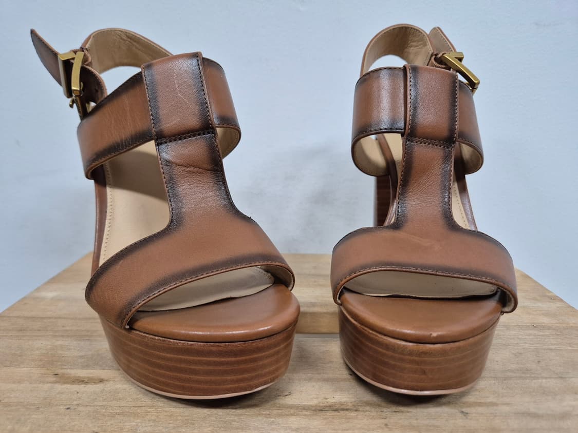 마이클코어스 여성 샌들 235 상품이미지3