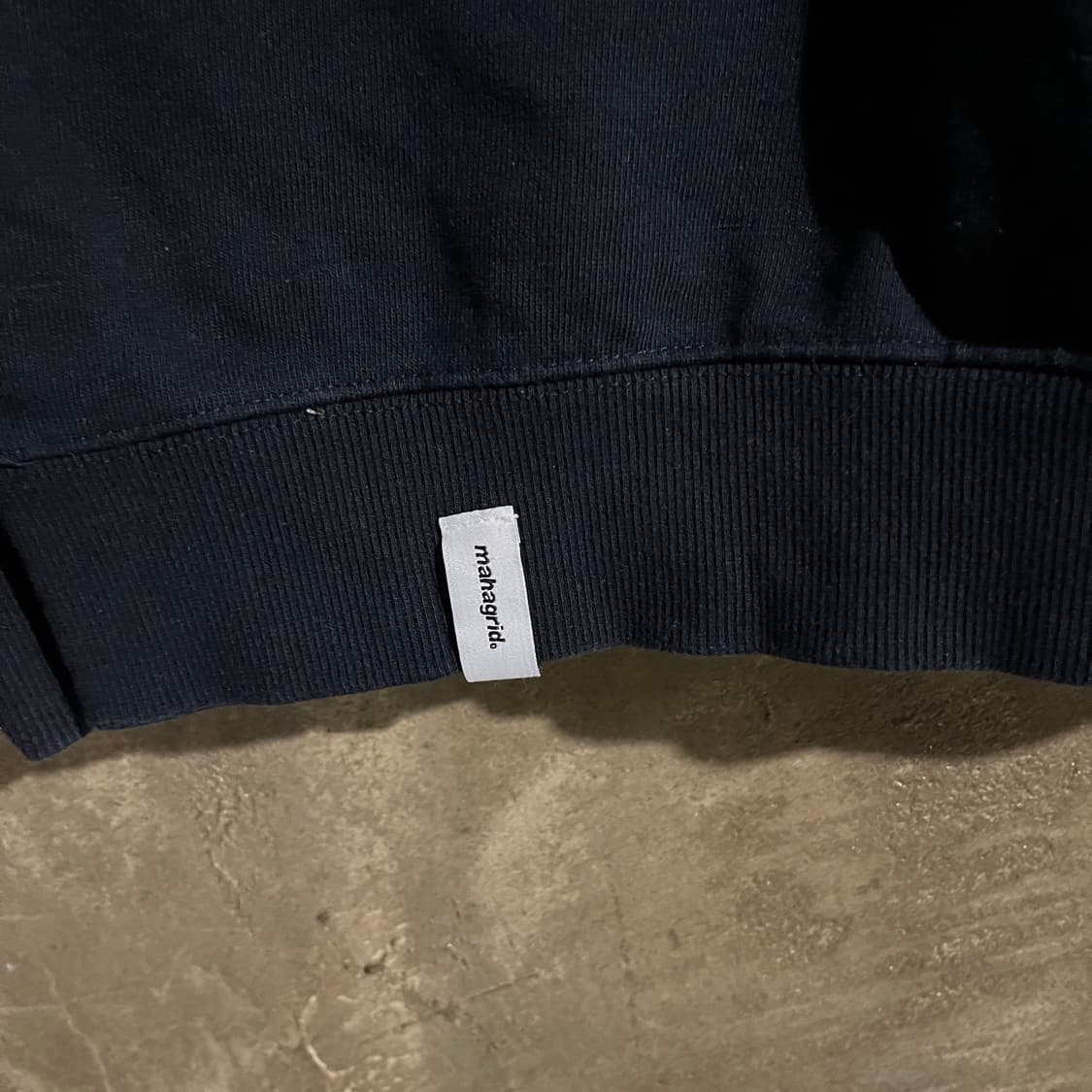 마하그리드 맨투맨 네이비 상품이미지4