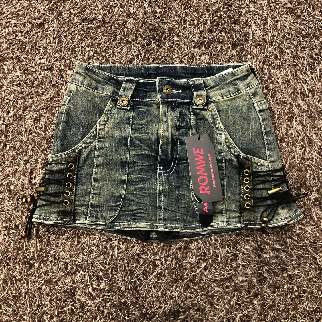 새상품 롬위 퍼 포켓 데님 미니 스커트 상품이미지3