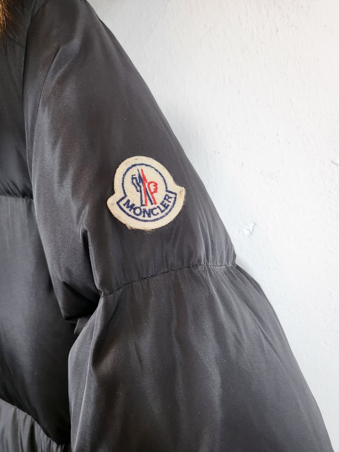 몽클레어 마리노니에르 후드롱패딩 블랙 4사이즈 95-100 M 상품이미지3