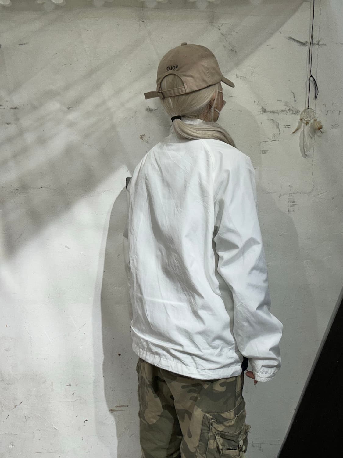 휠라 화이트 오버핏 바람막이 트랙 자켓 M 상품이미지3