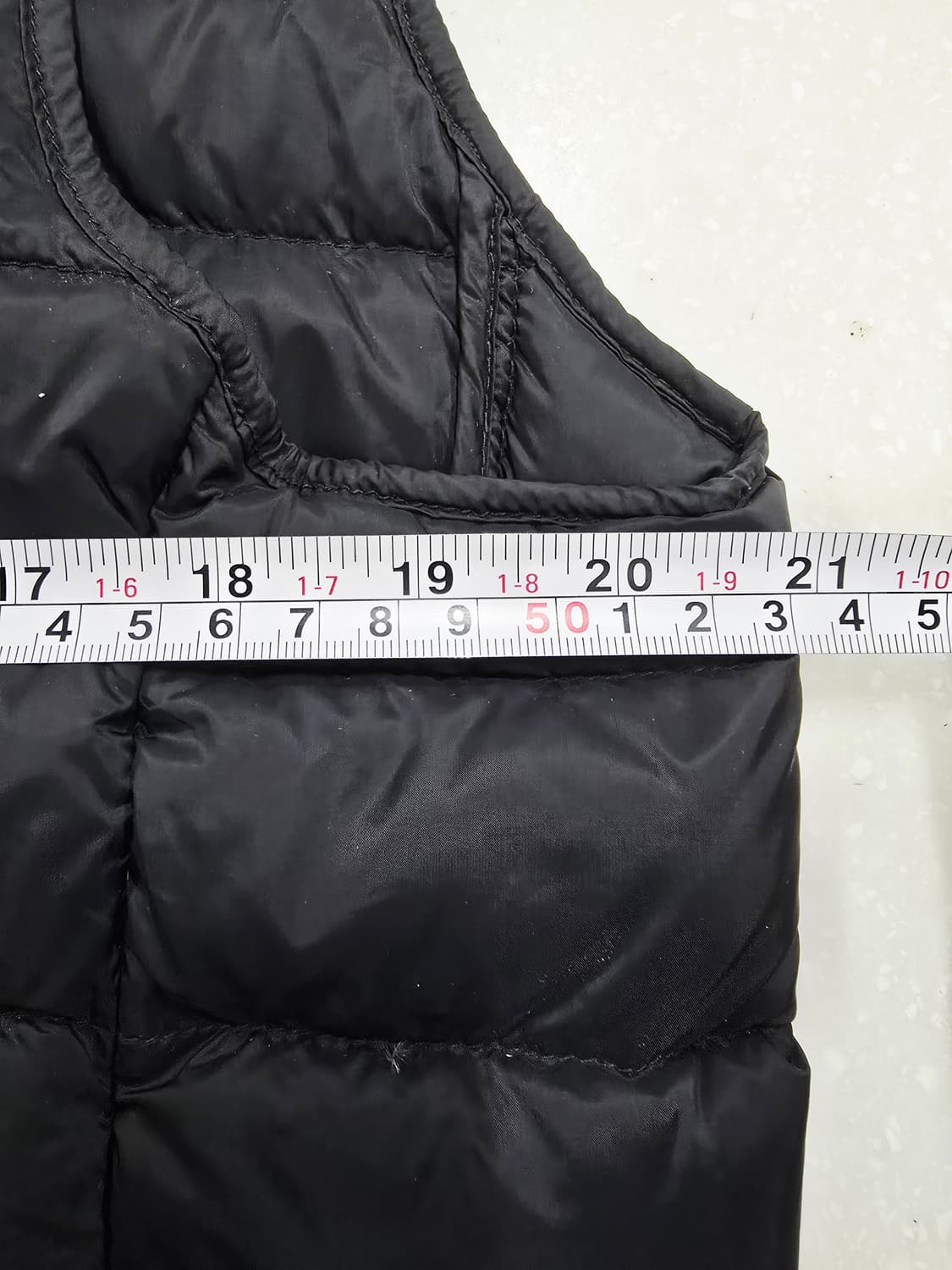 무신사 스탠다드 경량 다운패딩 조끼 블랙 상품이미지8