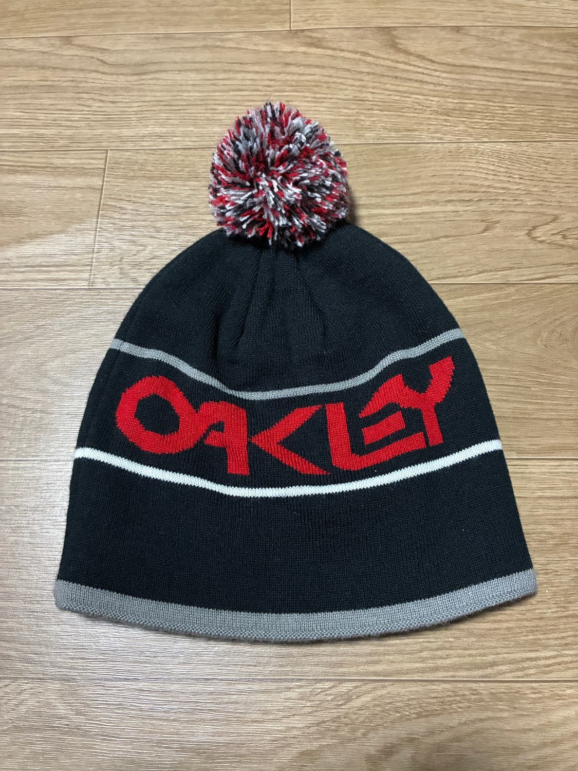 오클리 방울 비니 상품이미지2