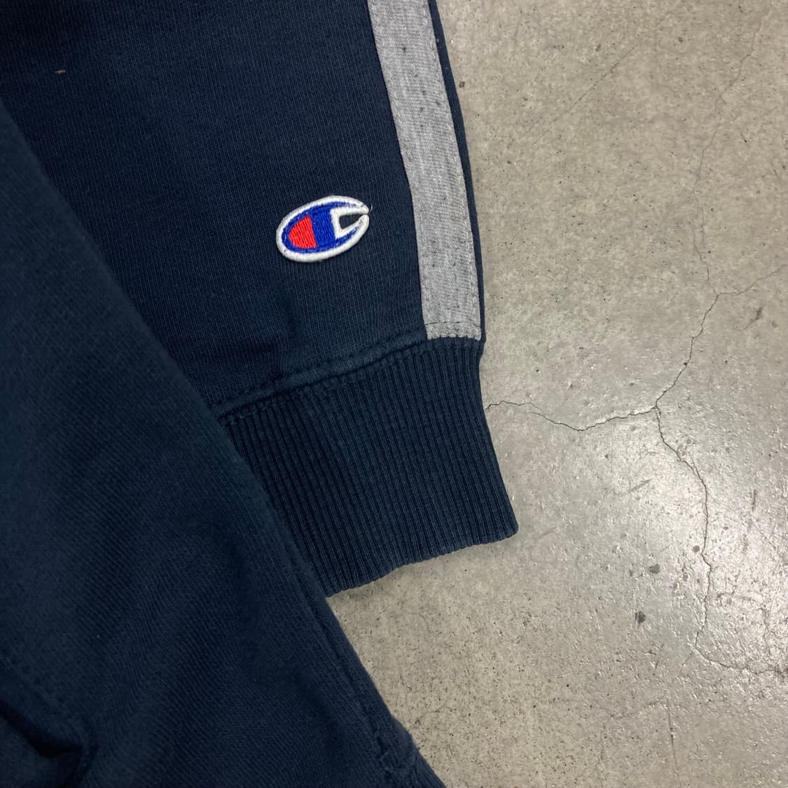 챔피온 네이비 컬러 컬럼비아 유니버시티 코튼 집업 상품이미지3