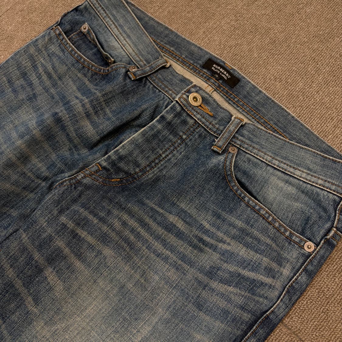 BURBERRY 버버리 블랙라벨 슬림스트레이트 데님 팬츠  상품이미지3