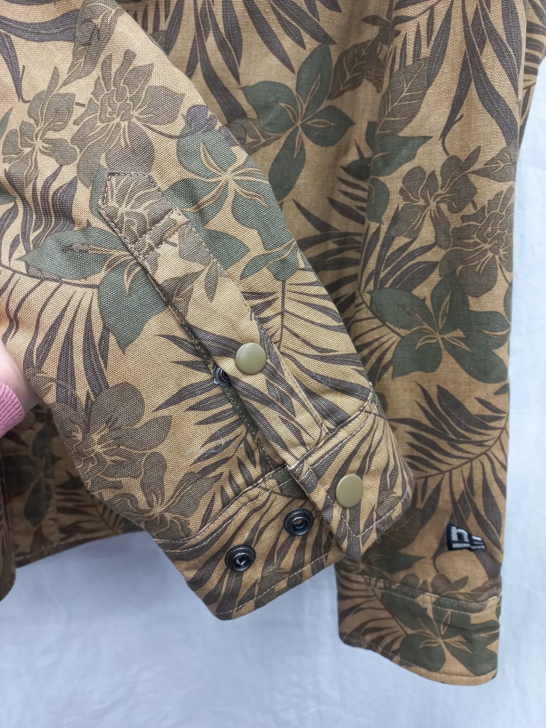 뉴에라 플라워 패턴 셔츠 XL 상품이미지3