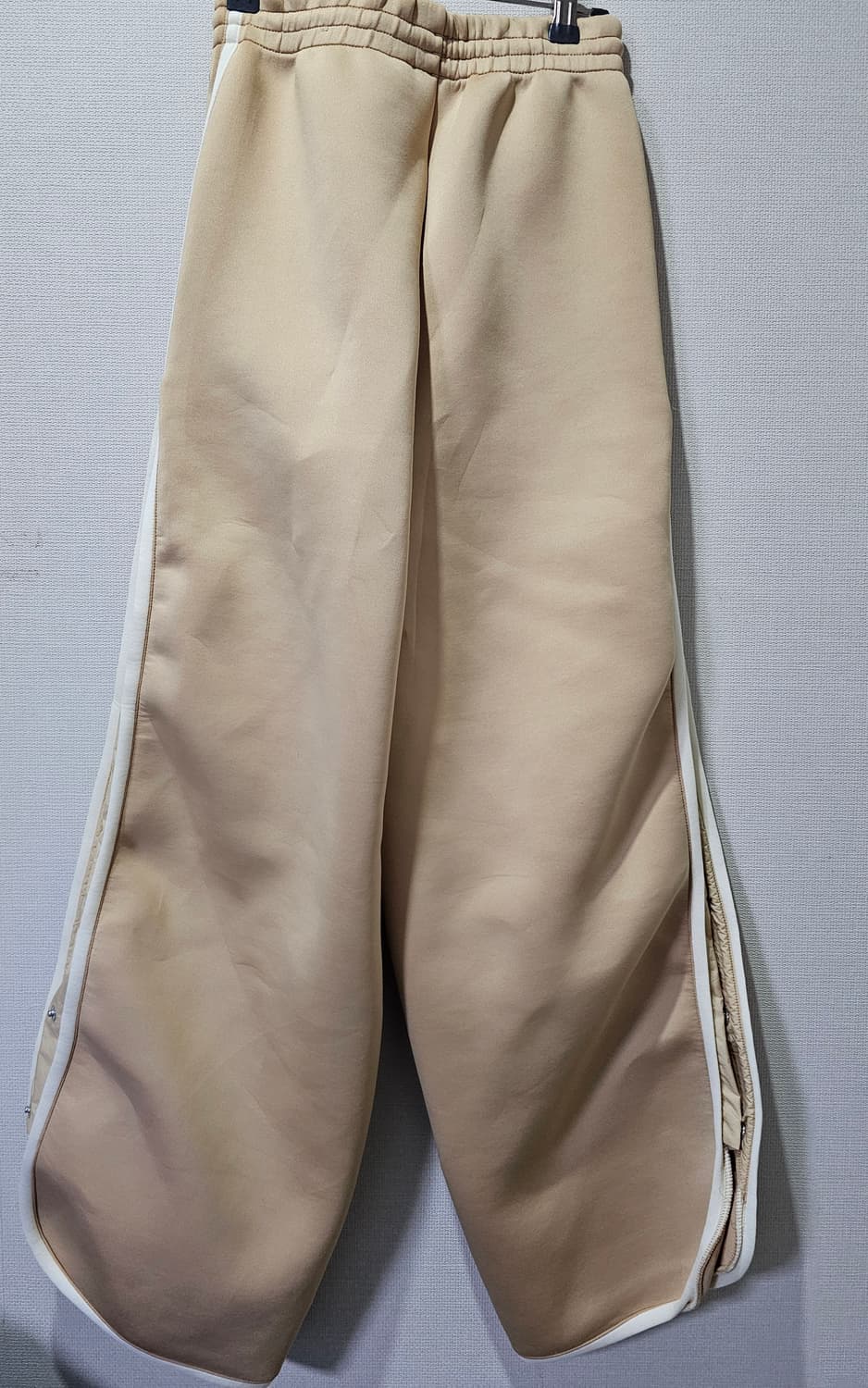 아디다스 희귀 사이드라인 버튼 베이지 여자 트레이닝바지 25~26인치 상품이미지3