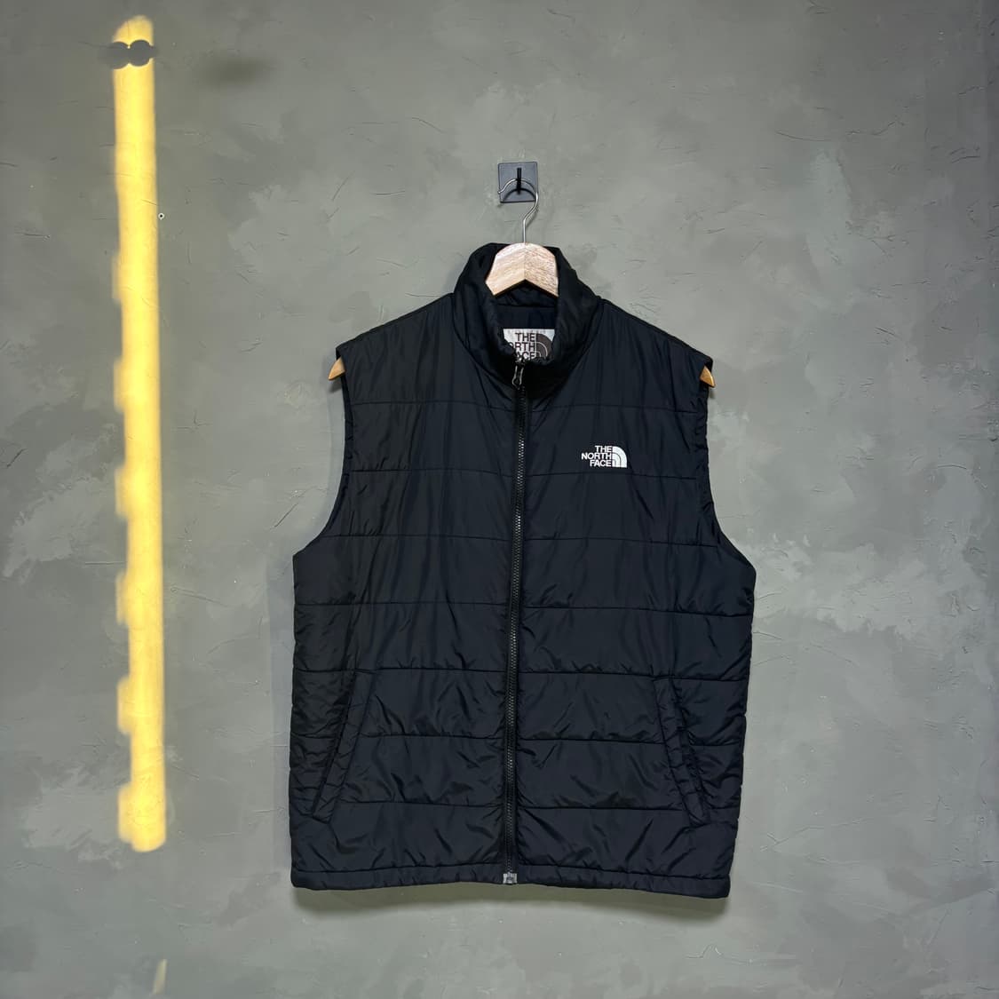노스페이스 경량 패딩 조끼 상품이미지1