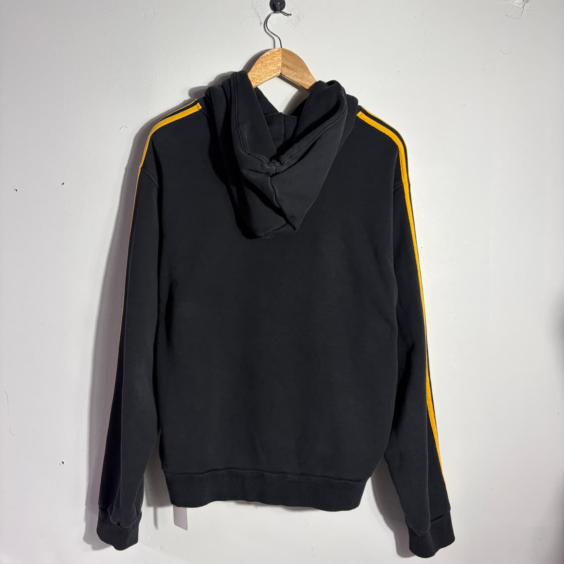 아디다스 옐로우 배색 블랙 후드티 (무료배송) 상품이미지3