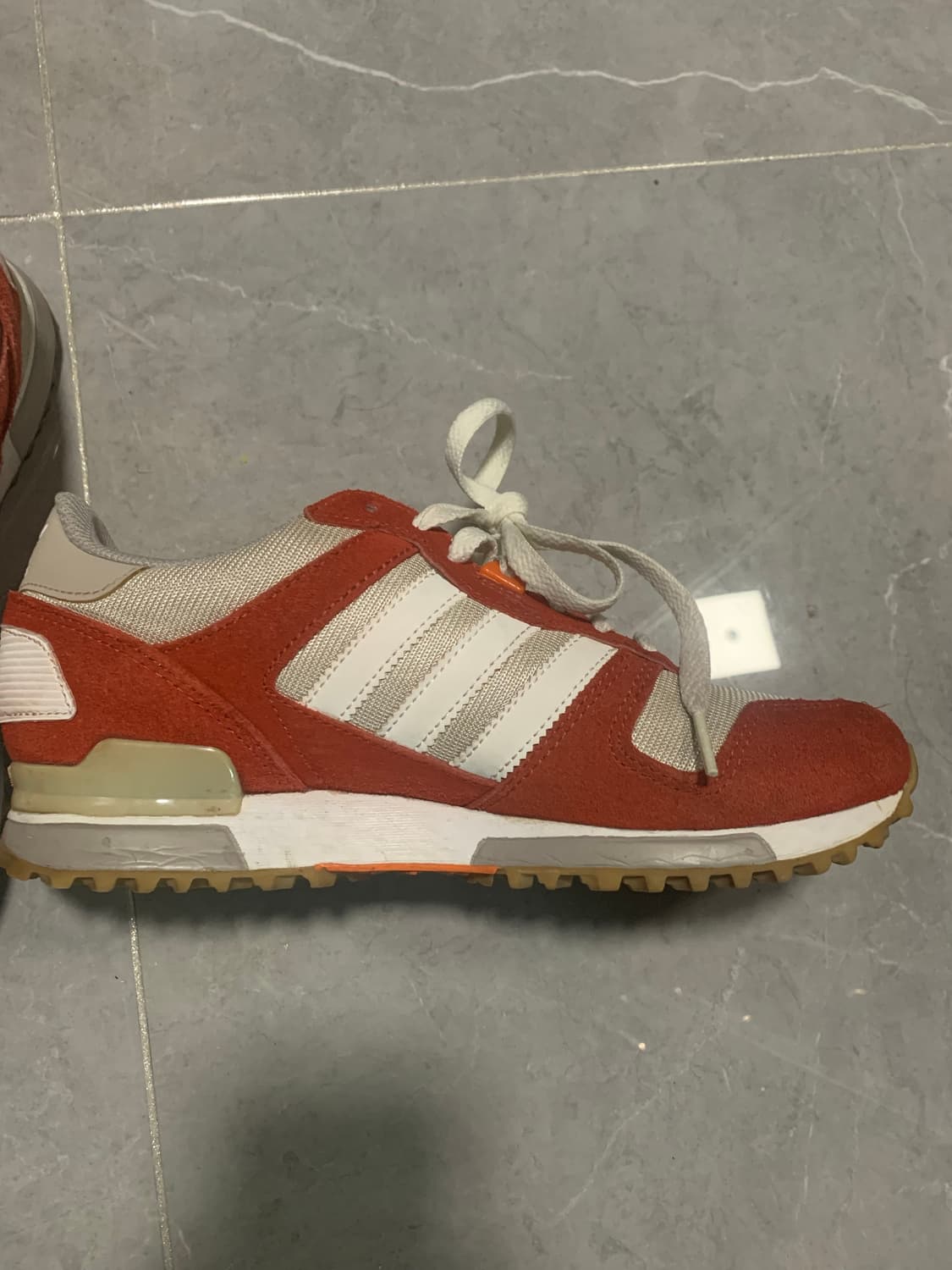 아디다스 zx 700 레드 상품이미지4