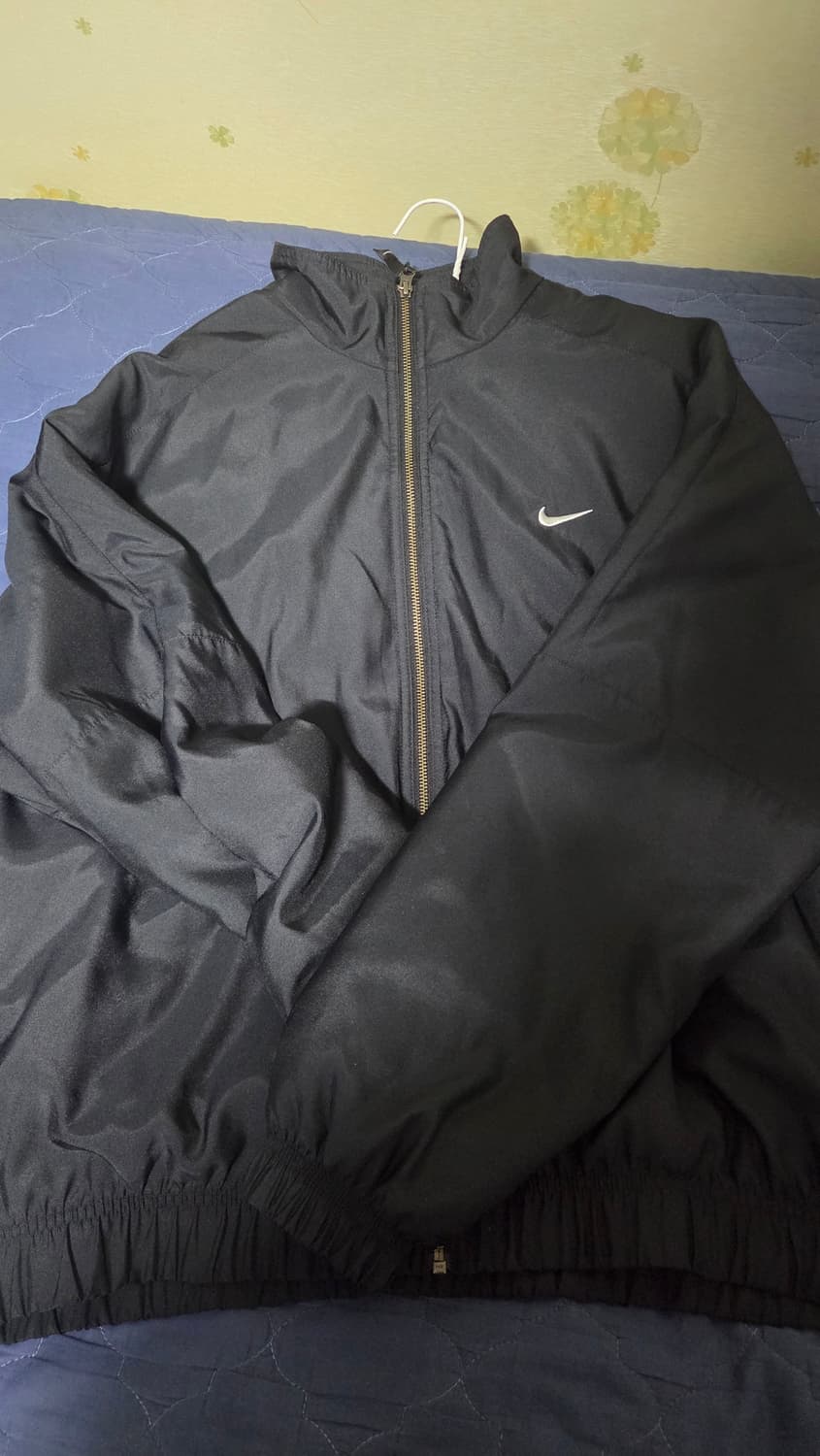 나이키 NRG 솔로 스우시 사틴 봄버 자켓 블랙  상품이미지1