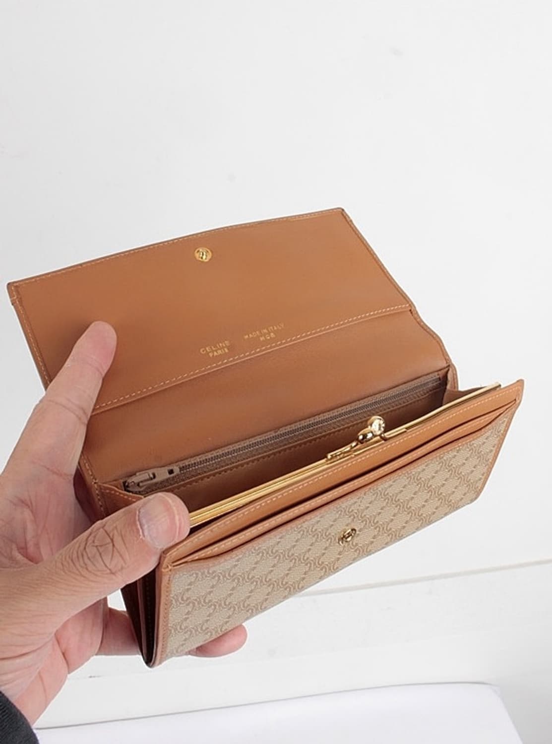 셀린느 마카담 트리온프 장지갑 상품이미지3
