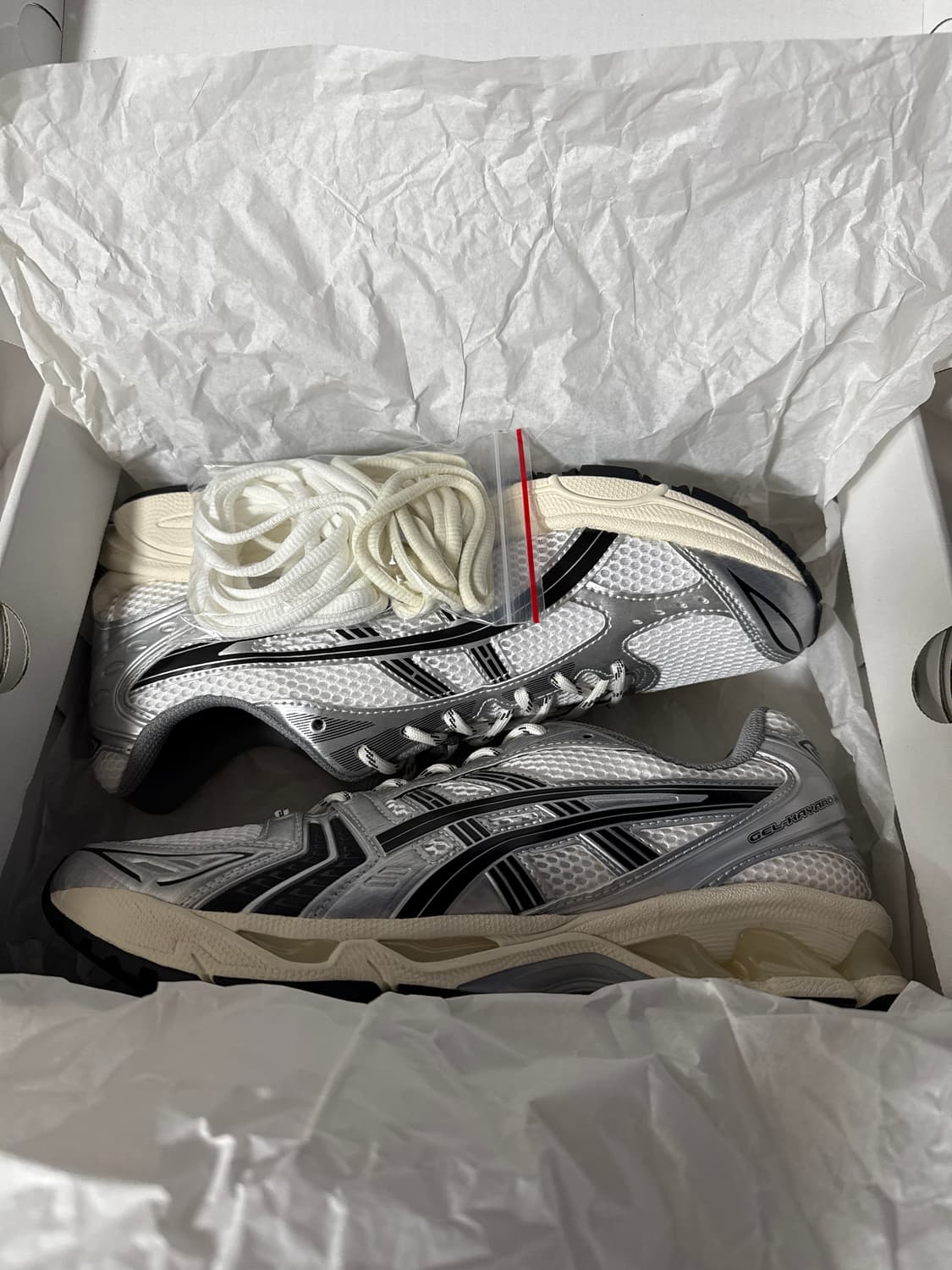 아식스 자운드 젤카야노 14 실버 블랙 270 상품이미지1