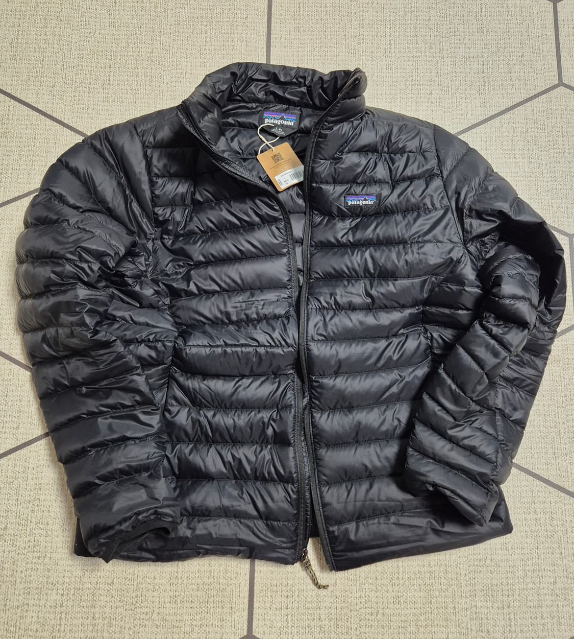 파타고니아 다운스웨터 경량패딩 블랙 L 상품이미지1