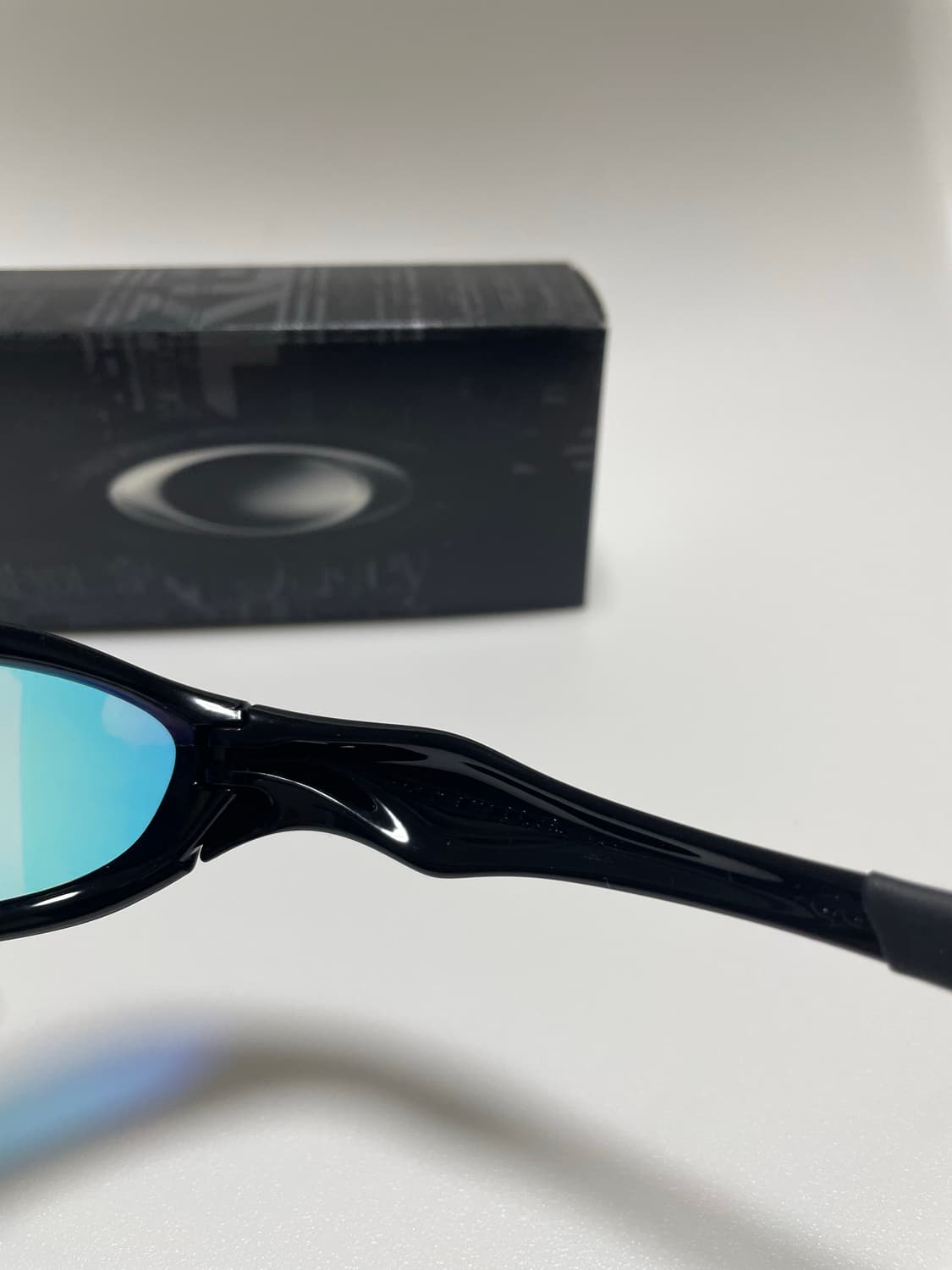 오클리 언노운 선글라스 클리어 루비 상품이미지6