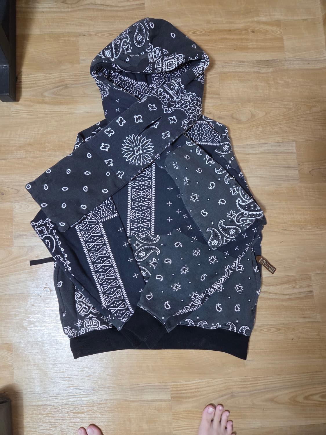 캐피탈 반다나 케사 후드 블랙 상품이미지2