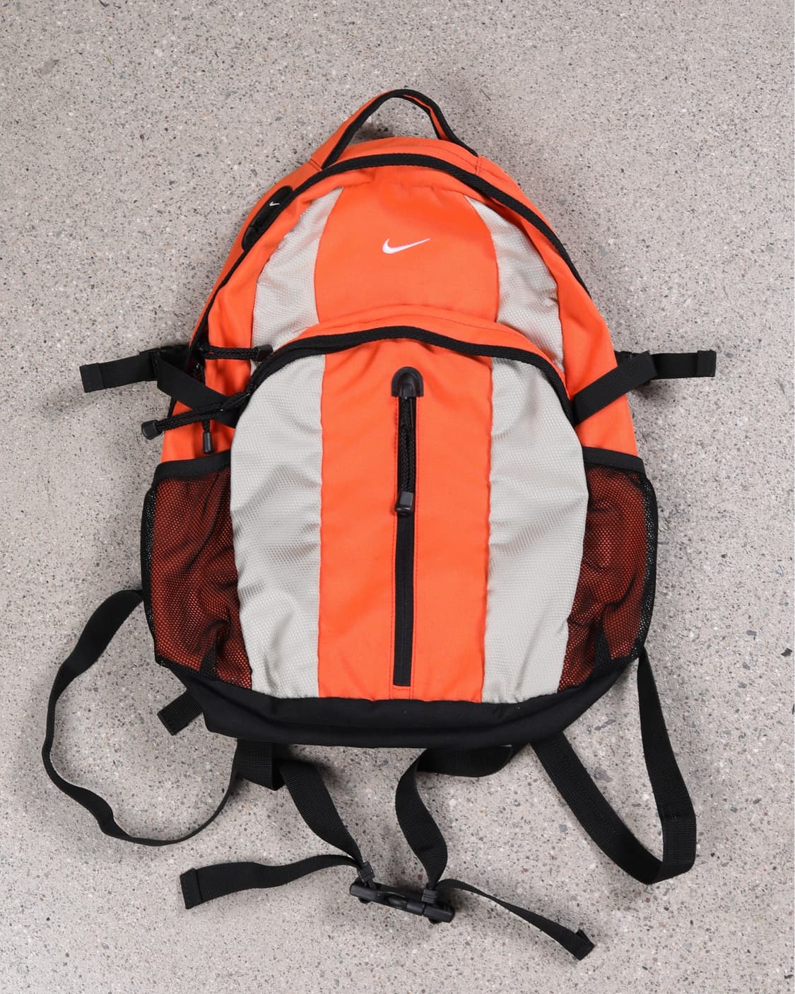 Nike  2000s MP3 Hole Backpack 상품이미지2