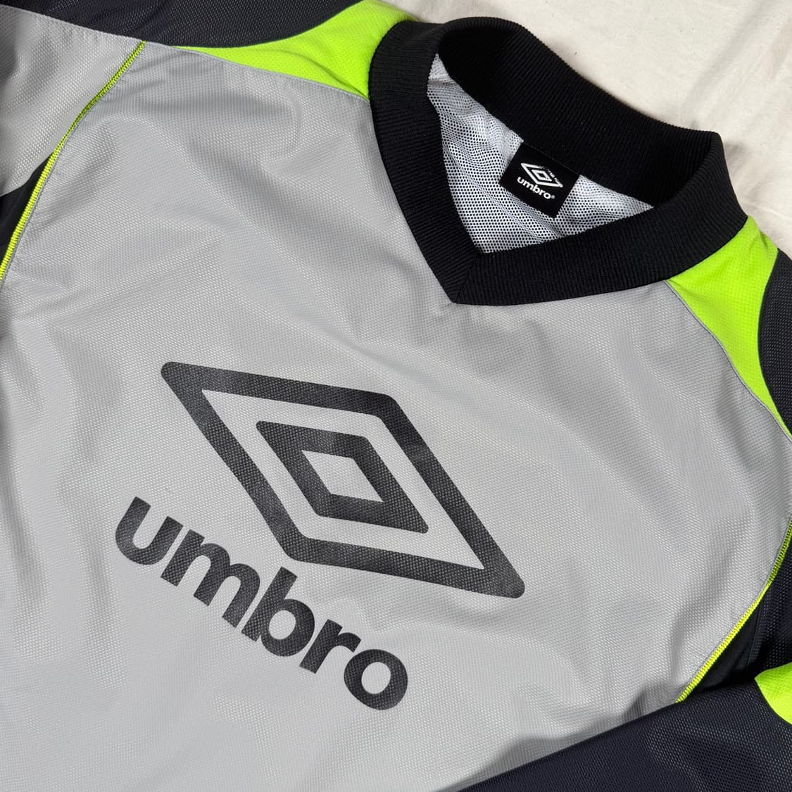 엄브로 바람막이 웜업 피스테 상품이미지2