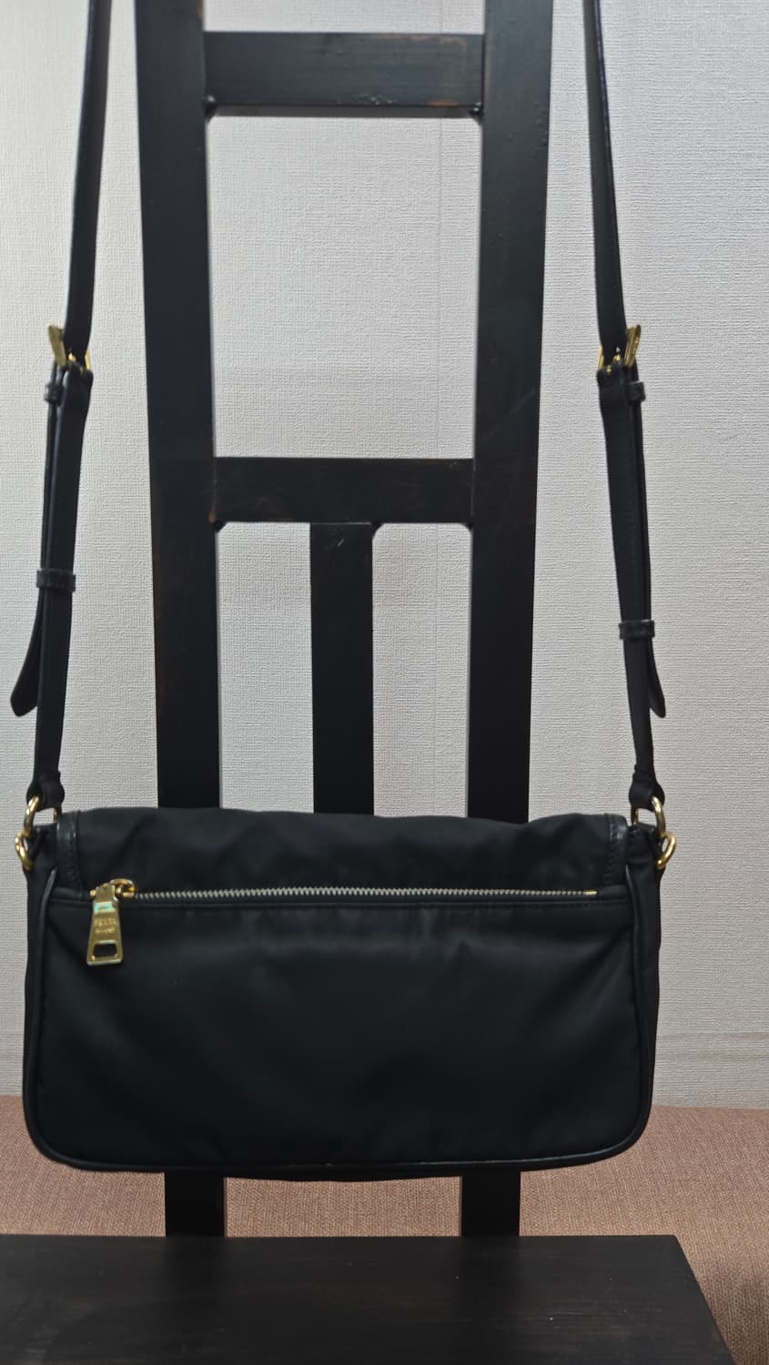 프라다 정품 나일론  포코노 크로스백    상품이미지2