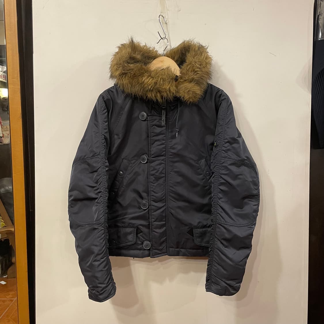 알파인더스트리 리메이크 크롭봄버 M 상품이미지1