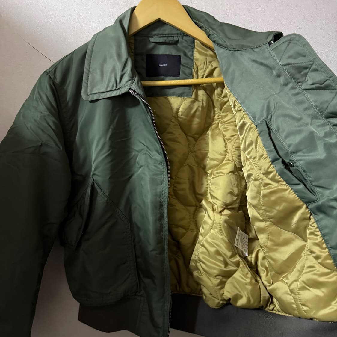 비이커 남녀공용 항공 점퍼 (여성 77, 남성 100정도) 상품이미지6