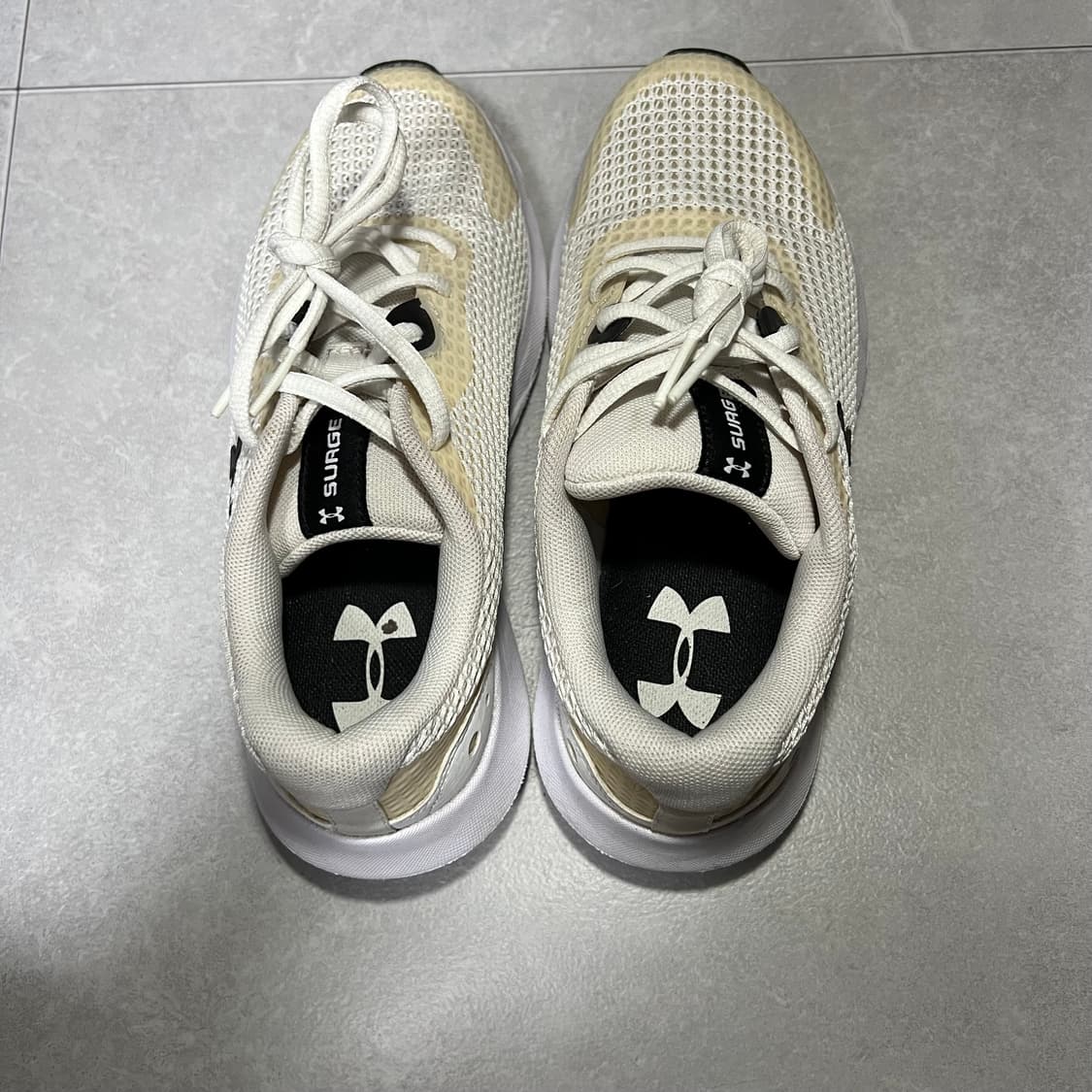 [230] 언더아머 서지3 러닝화 상품이미지3