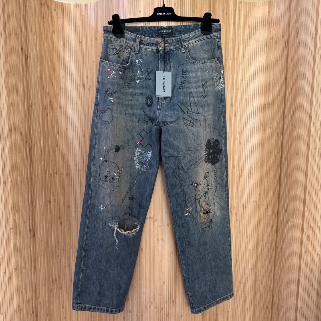 [S] 발렌시아가 ss23 디스트레스드 흑청 라인스톤 데님 배기 팬츠 상품이미지4