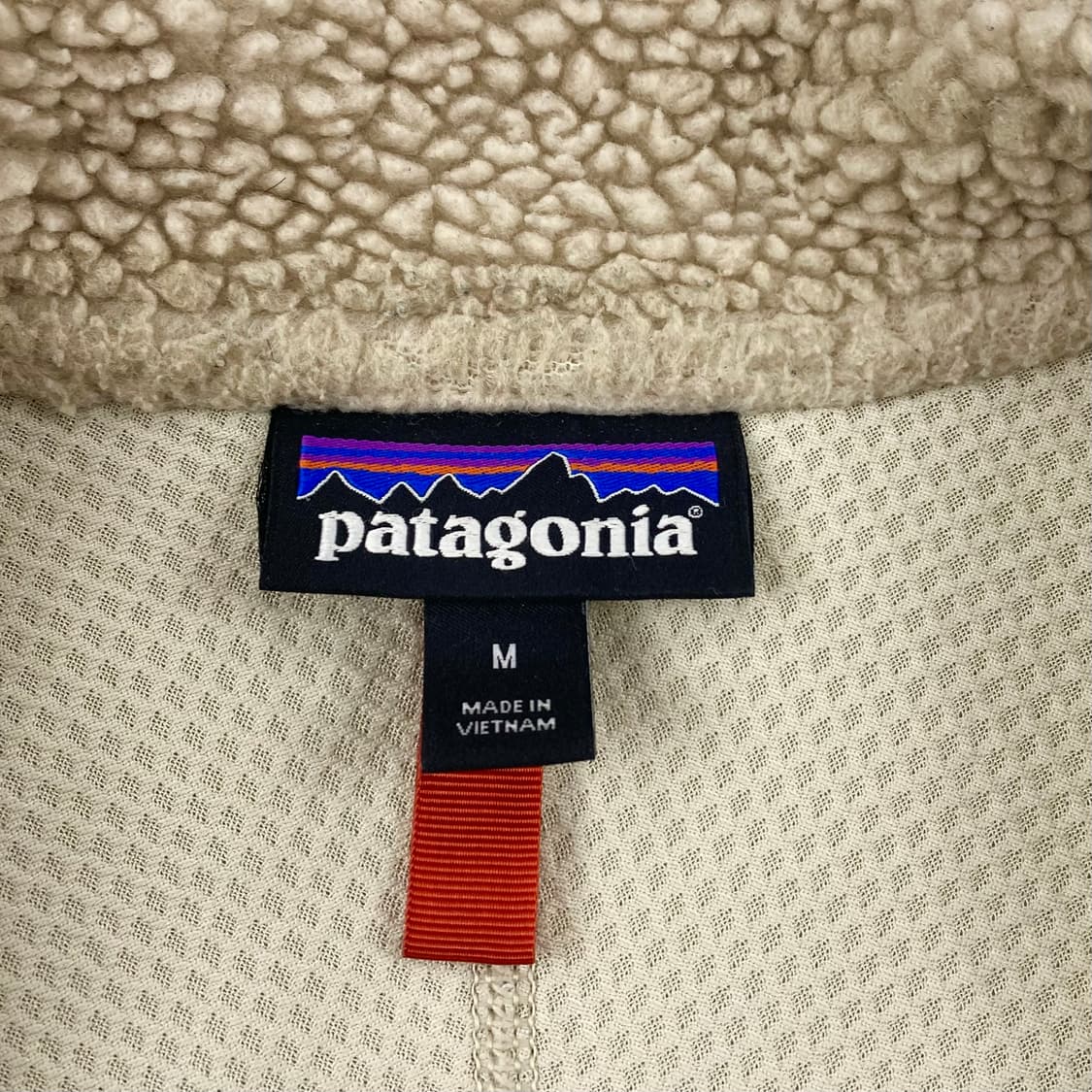 파타고니아 딥파인 레트로 쉐르파 자켓 (98) 상품이미지5