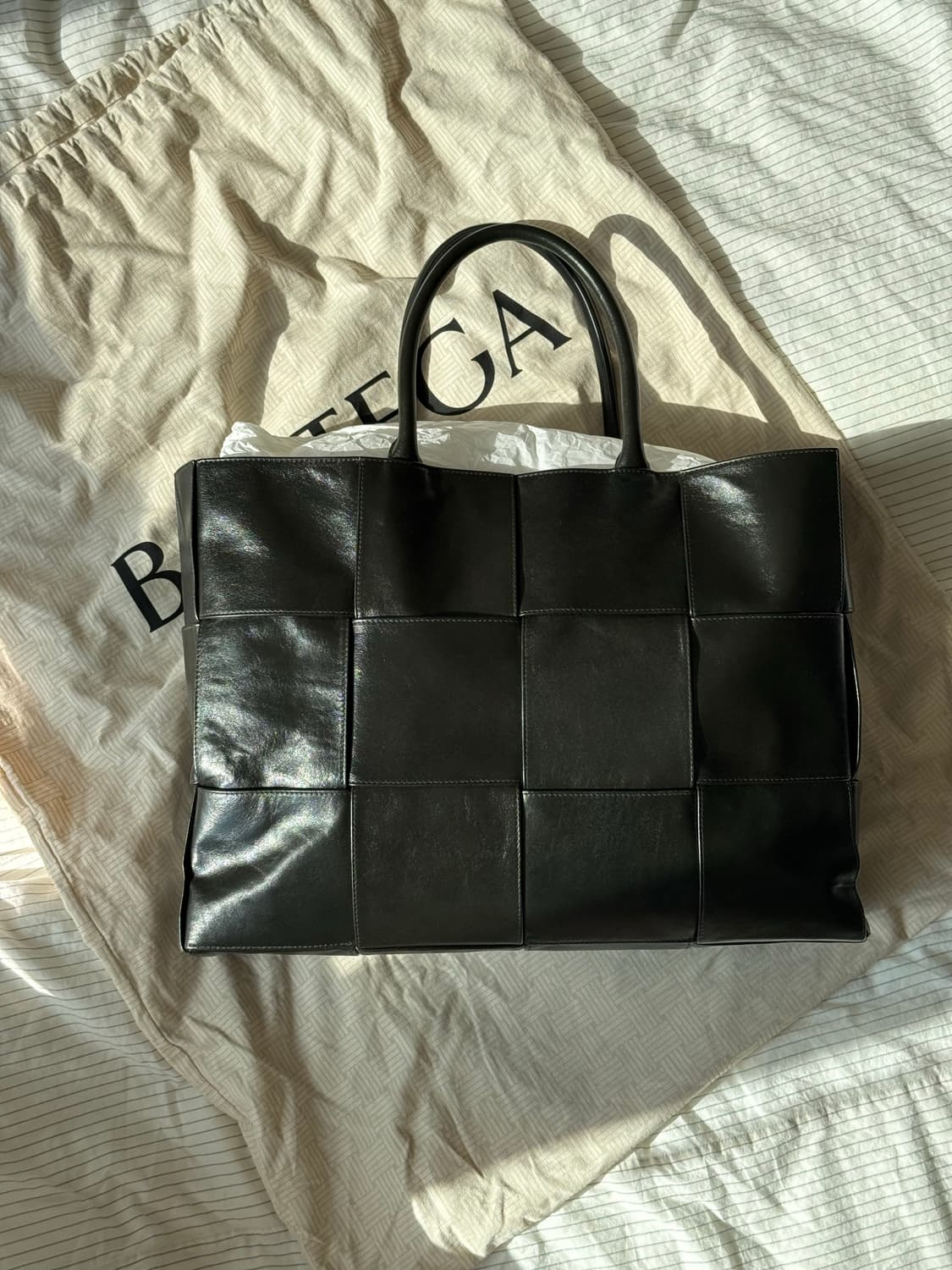 보테가베네타 아르코 토트백 라지 상품이미지1