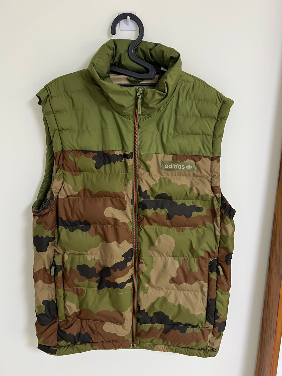 아디다스 경량패딩조끼 상품이미지1