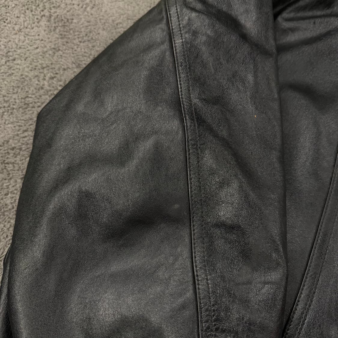 [정품/100] 입생로랑 블랙 양가죽 레더 자켓 상품이미지9