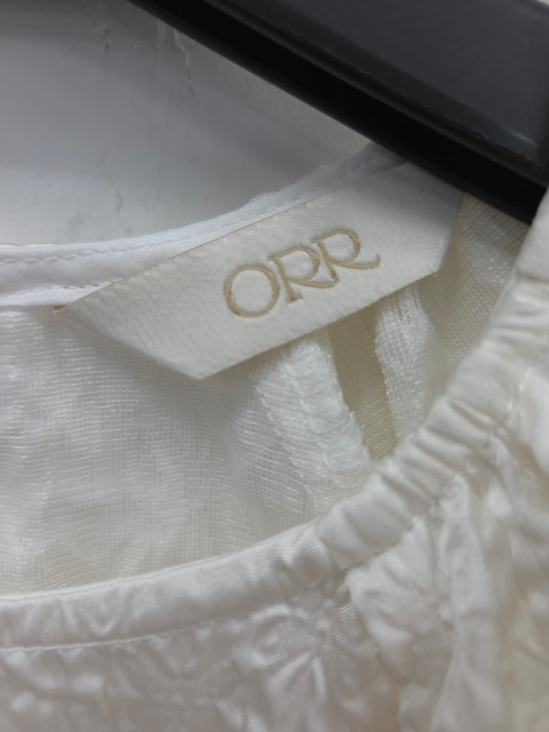 S 오르 ORR 엠보 셔링 아이보리 블라우스 상품이미지4