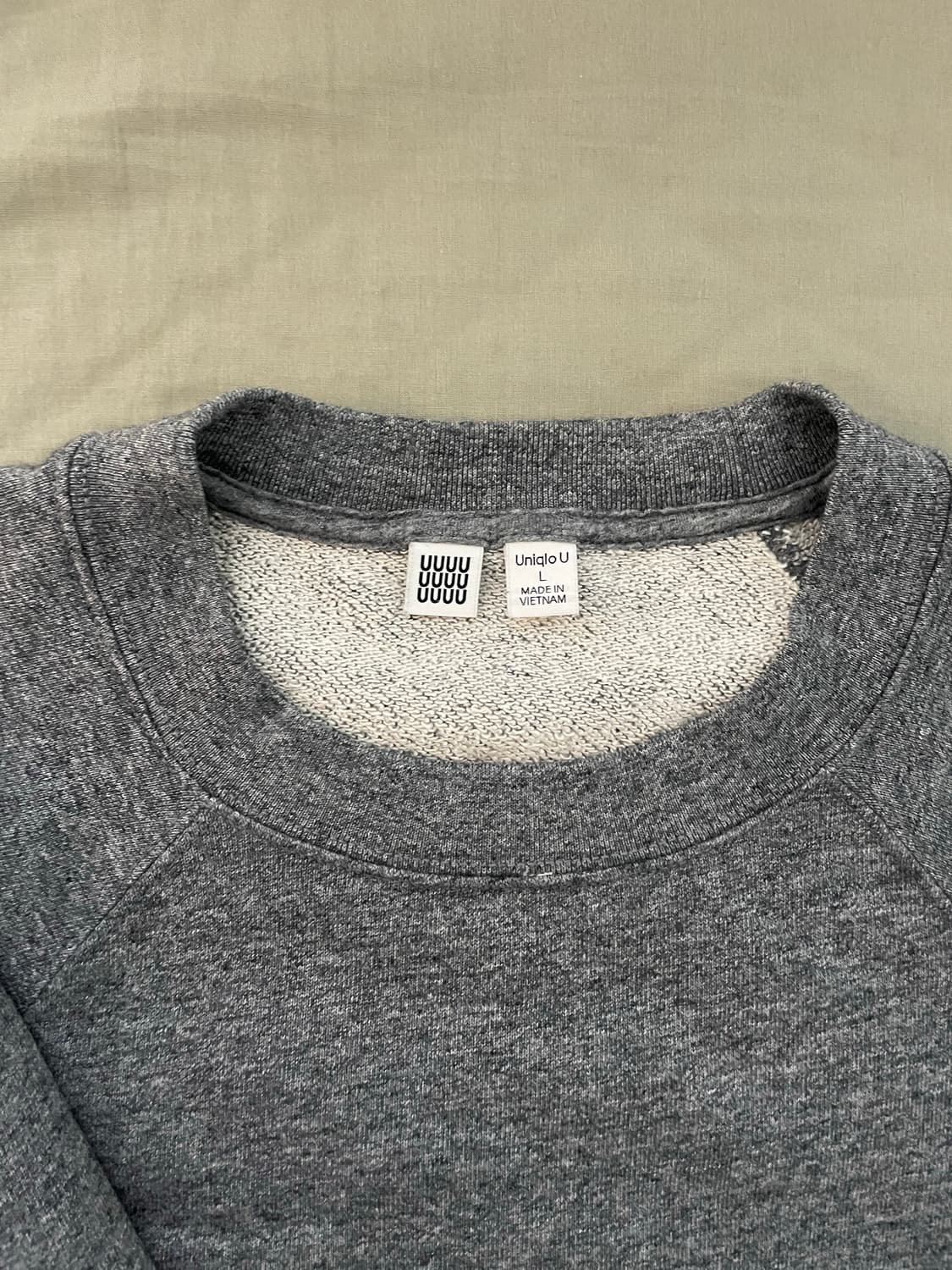 유니클로u 스웻셔츠 상품이미지2