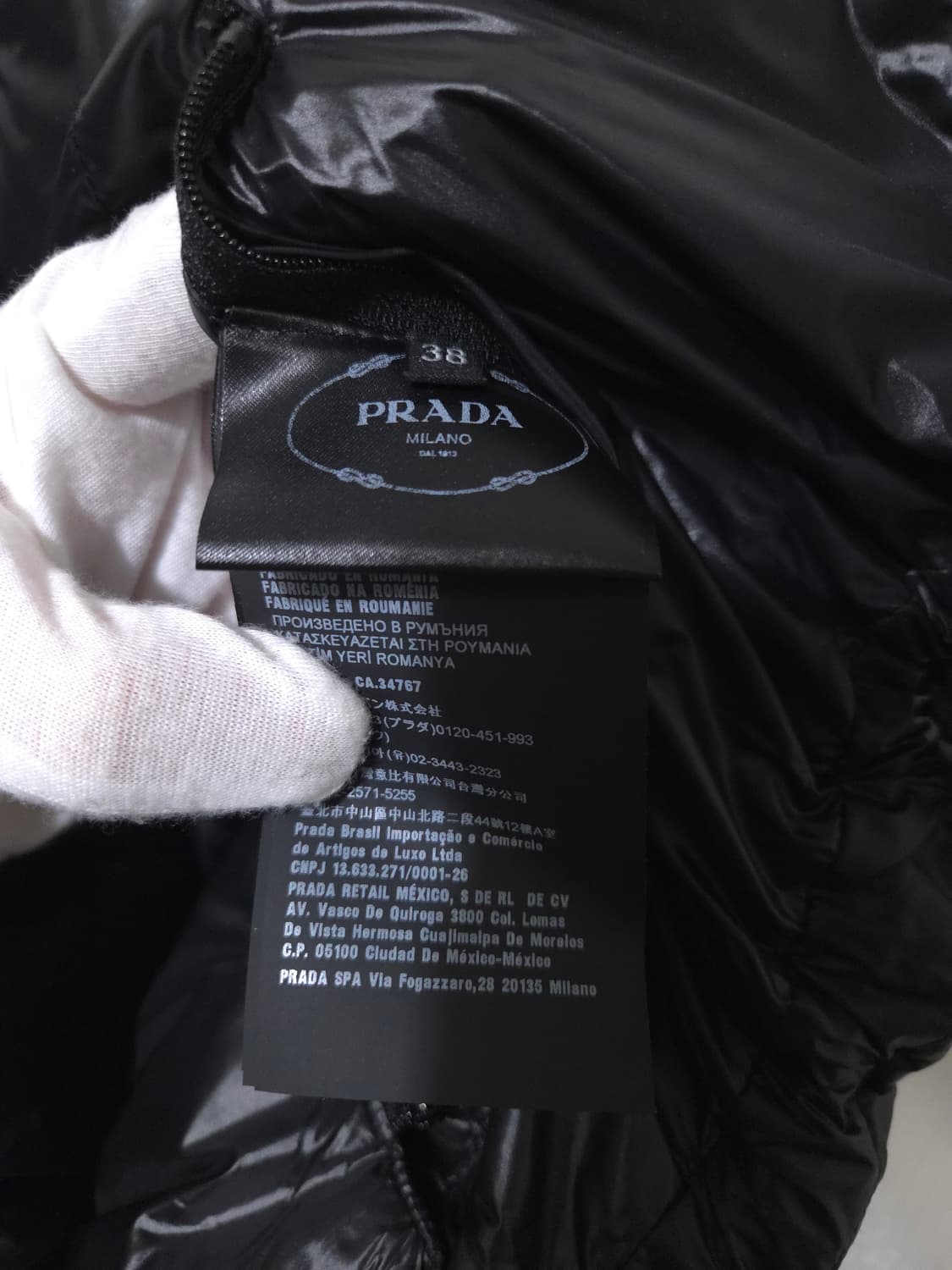 [새상품급] 프라다 여성 컨버터플 크롭 다운 패딩 38Size 상품이미지7