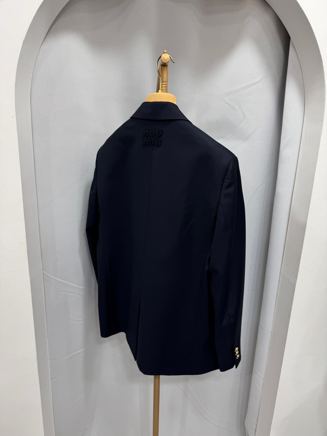 미우미우 싱글 브레스티드 블레이저 자켓 36사이즈 상품이미지2